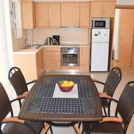 Pounentes Apartment Tolo